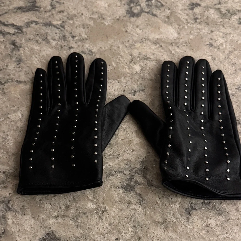 Studded Black Kids Mittens